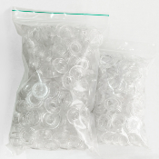 Œillets plastique