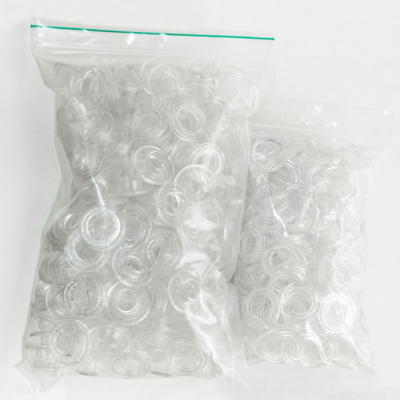 Œillets plastique